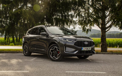 Testni nasvet: Ford Kuga PHEV ST-Line – starost ni vedno slabost